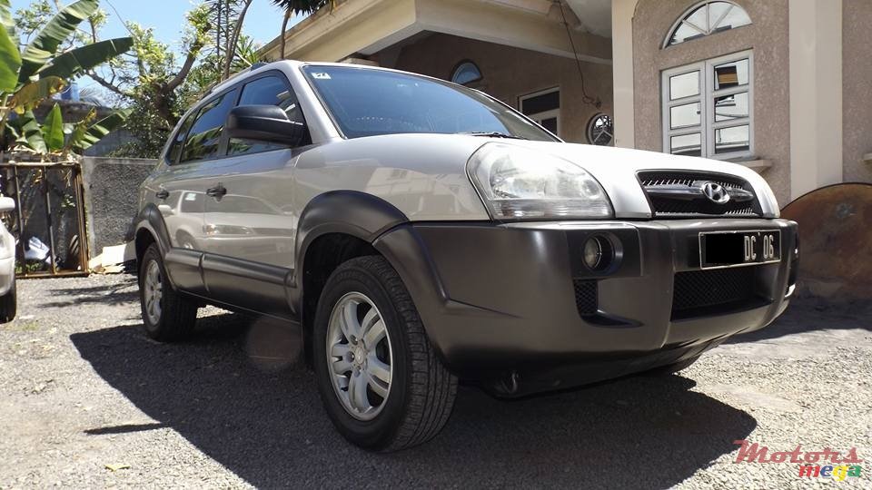 2006' Hyundai Tucson photo #2