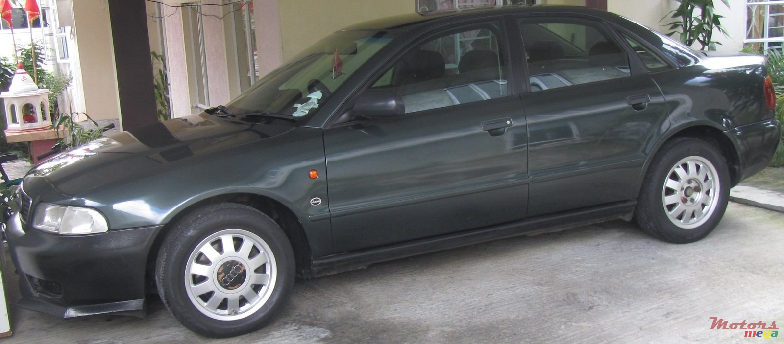 1996' Audi A4 photo #1