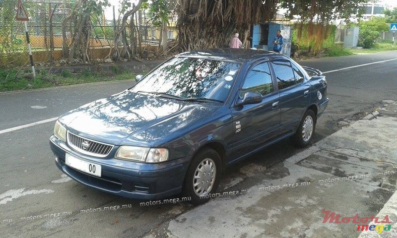 2000' Nissan Sunny photo #1