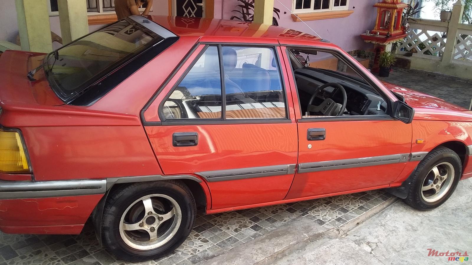 1995' Proton Saga photo #1