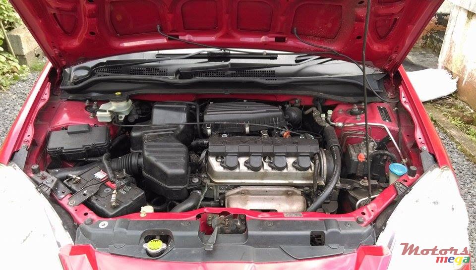 2002' Honda Civic h/back photo #3