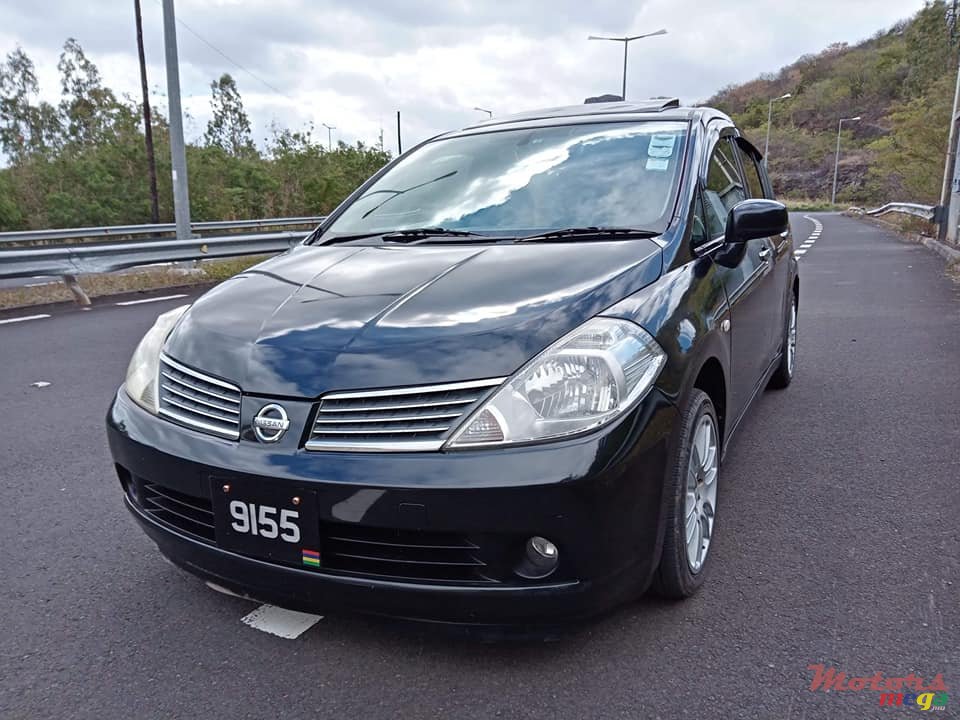 2006' Nissan Tiida photo #3