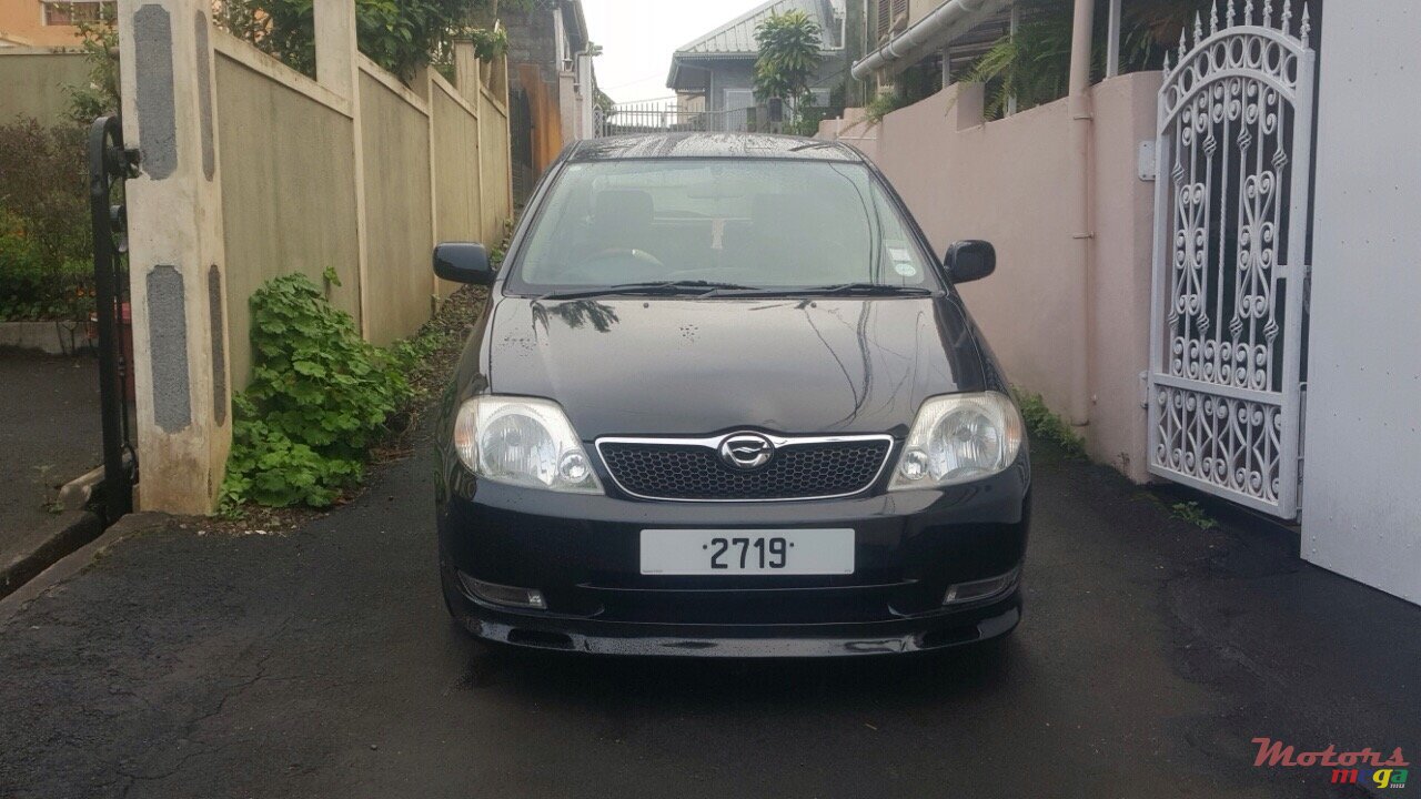 2001' Toyota RunX photo #1