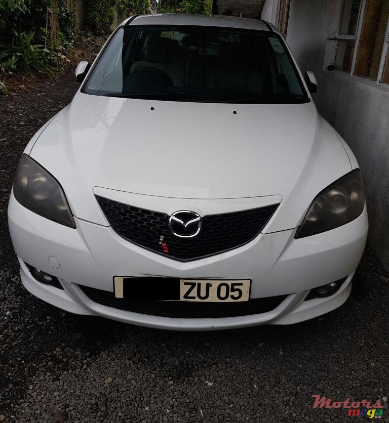 2005' Mazda Axela photo #5