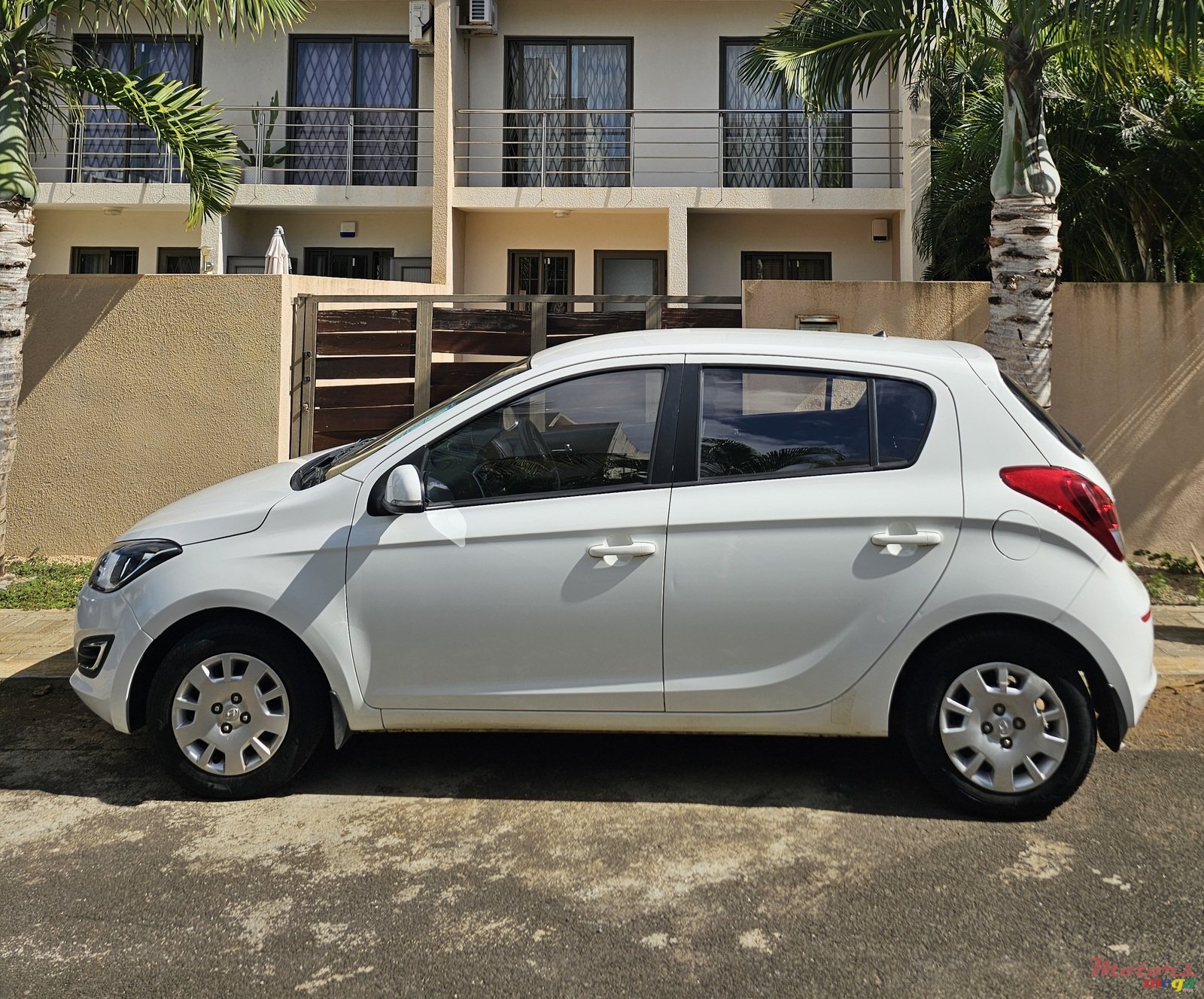 2015' Hyundai i20 photo #5