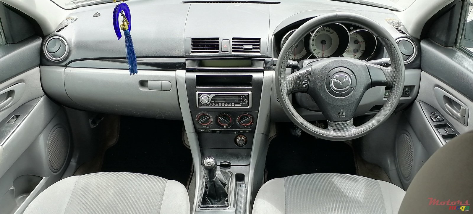 2006' Mazda Axela photo #6