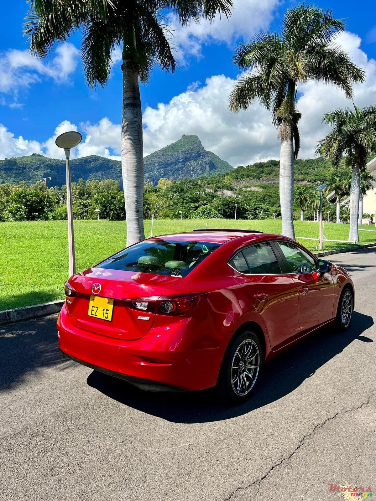 2015' Mazda 3 photo #5