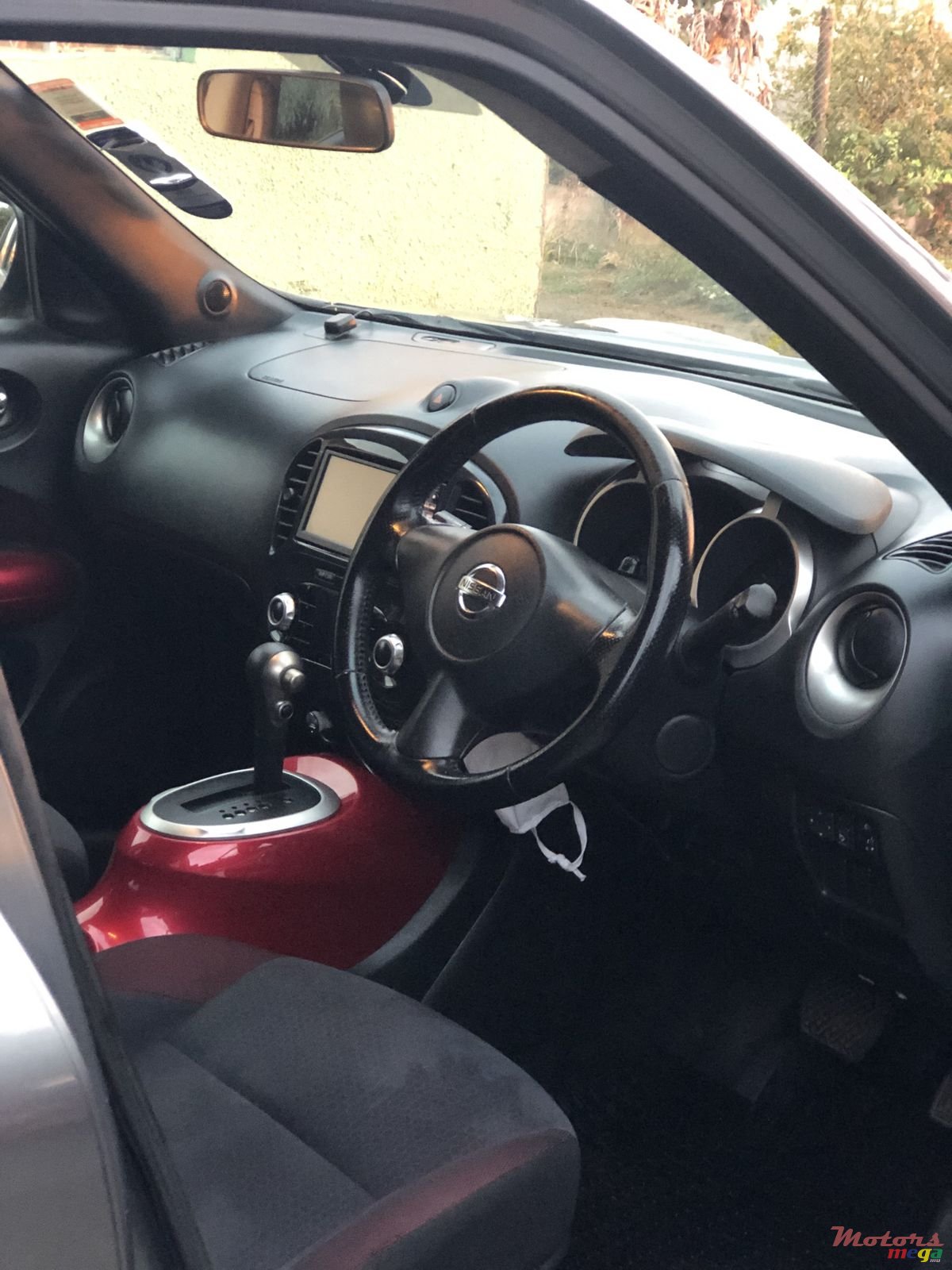 2012' Nissan Juke photo #3