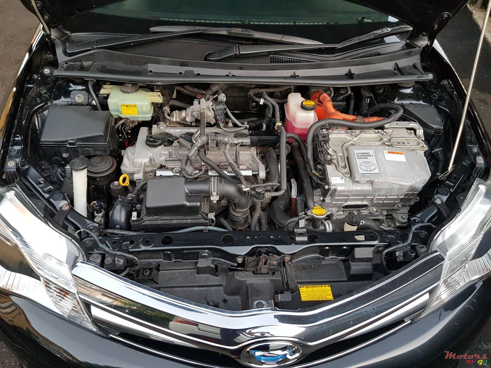 2013' Toyota Fielder photo #2