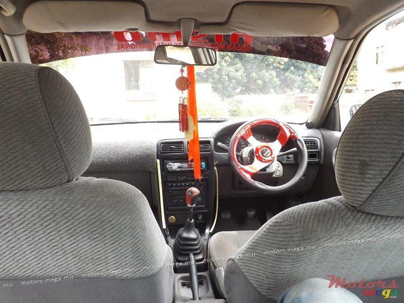 1994' Nissan Sentra photo #5