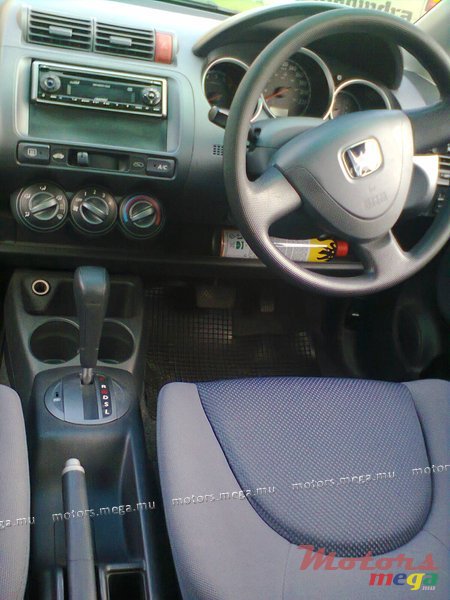2003' Honda Jazz photo #7