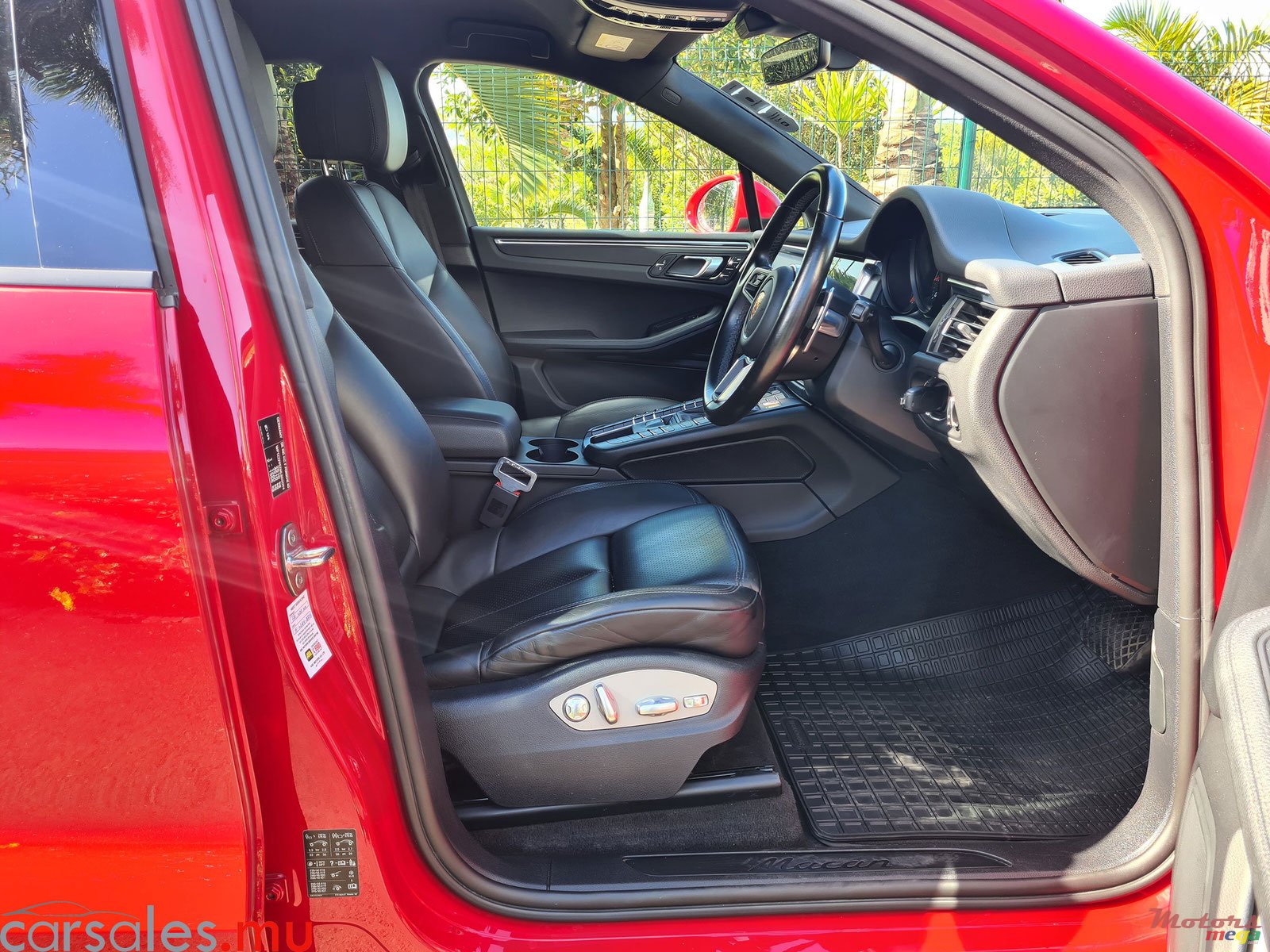 2021' Porsche Macan 2.0 photo #6