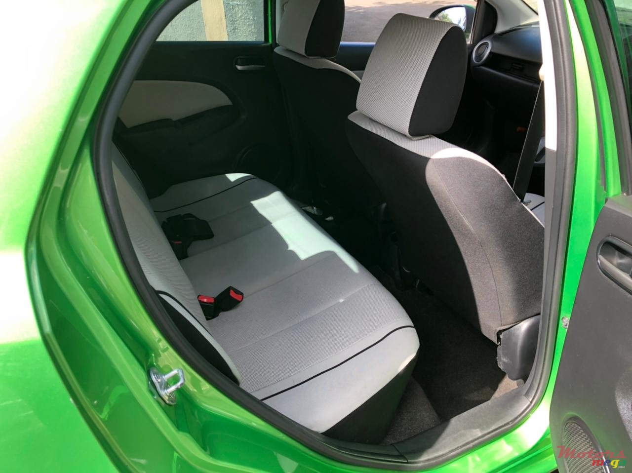 2011' Mazda Demio photo #5