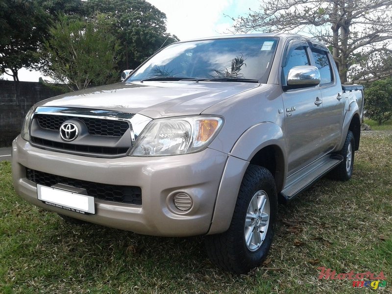 2009' Toyota Hilux D4D (4x4) photo #3