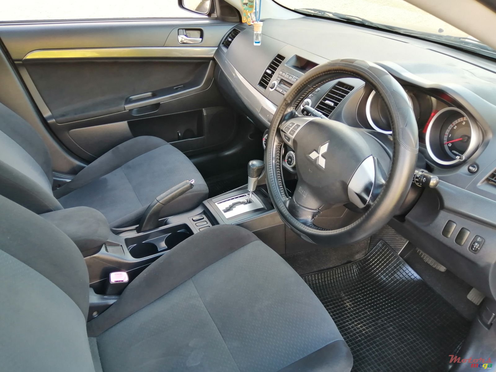 2008' Mitsubishi Lancer EX photo #4