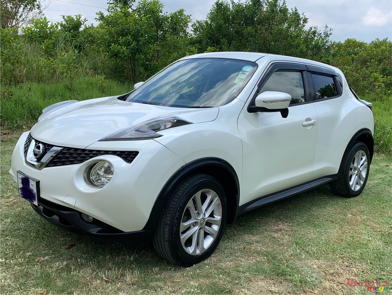 2015' Nissan Juke photo #2