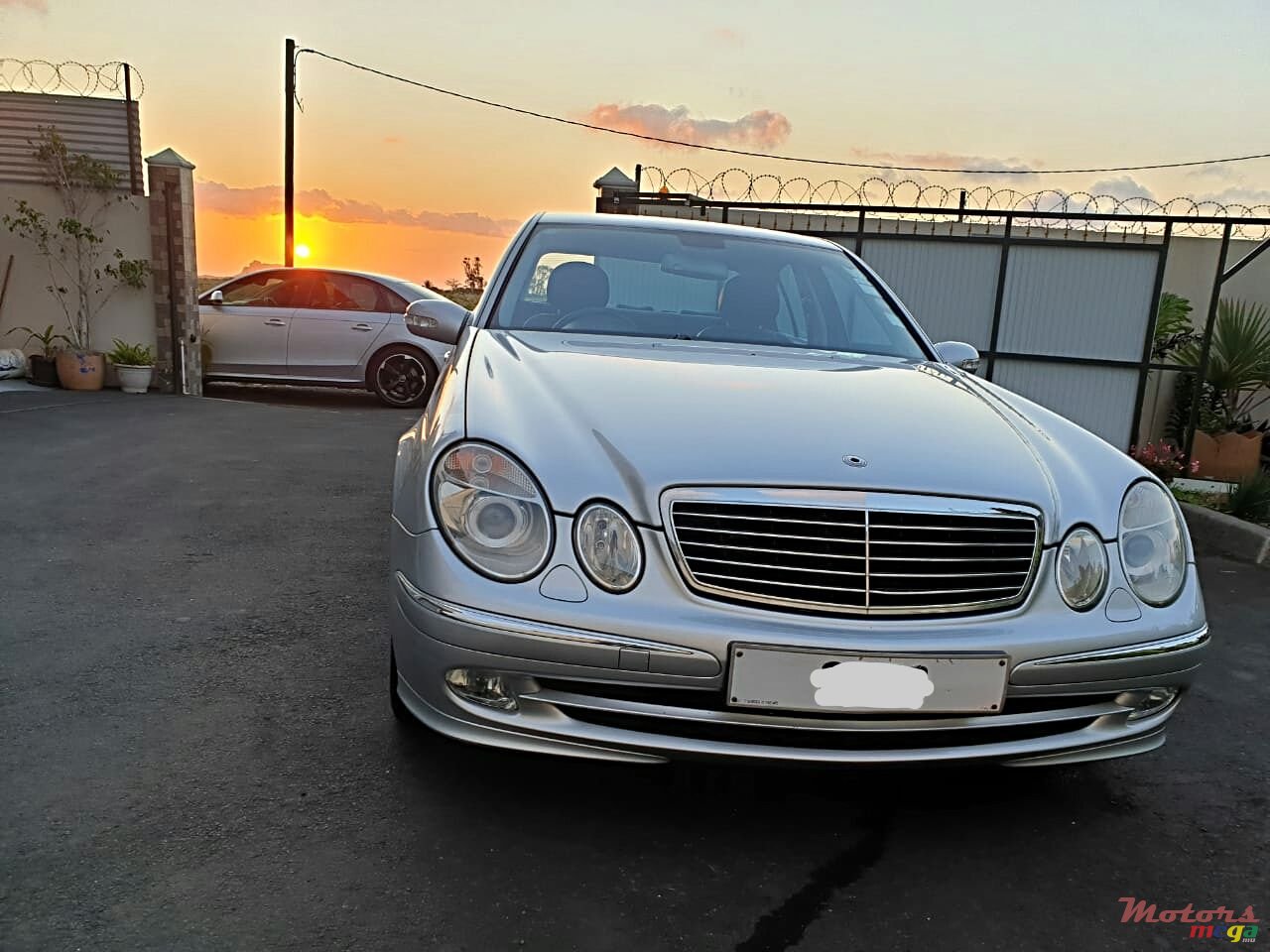 2006' Mercedes-Benz E280 automatic photo #2