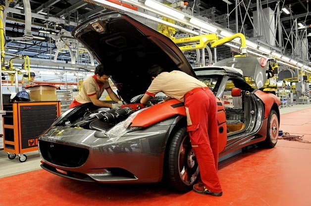 Ferrari Gives Employees Record $5,600 Bonus on Strong Year