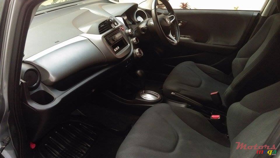 2010' Honda Fit Special Edition photo #3