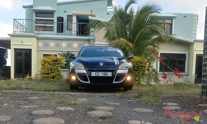 2009' Renault Megane dorigine photo #4