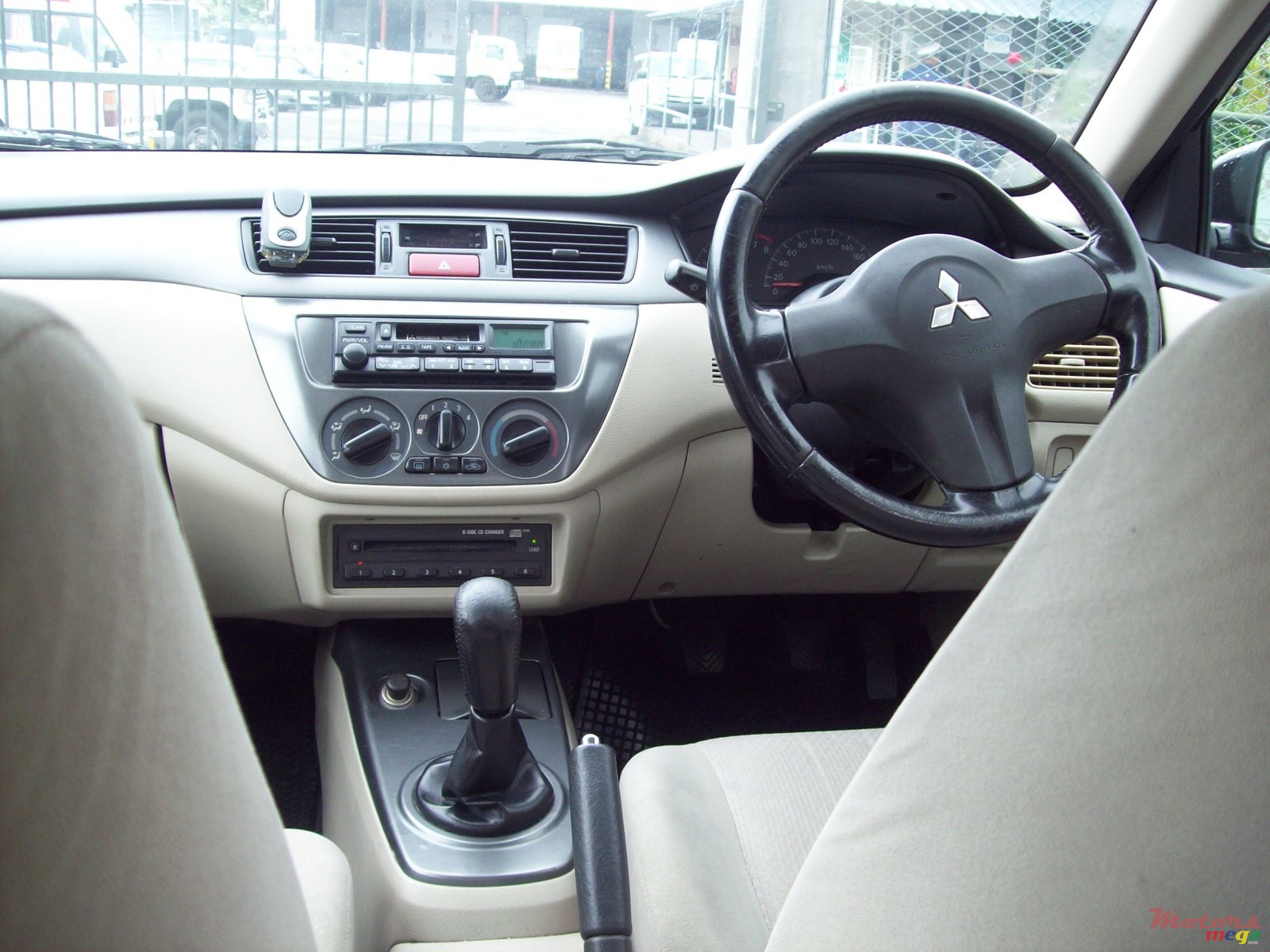 2008' Mitsubishi Lancer photo #3
