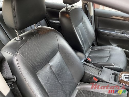 2013' Nissan Sentra photo #4