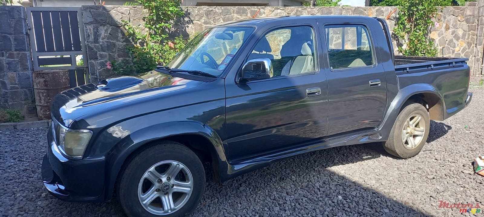 2000' Toyota Hilux photo #1