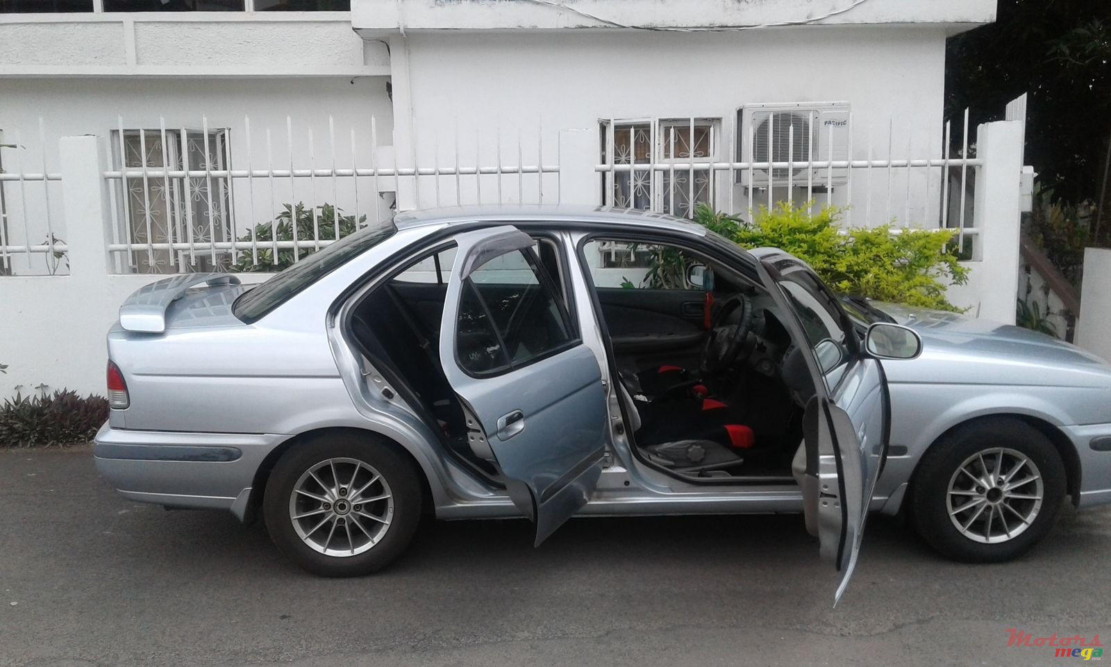 1999' Nissan Sunny photo #6