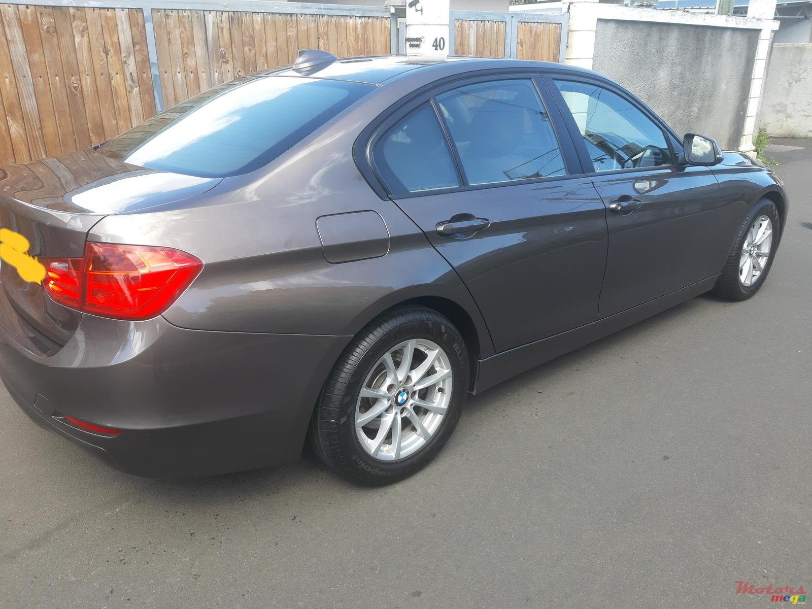 2014' BMW 3 Series 316i photo #1