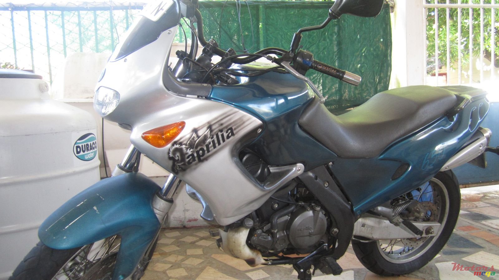 2004' Aprilia photo #2