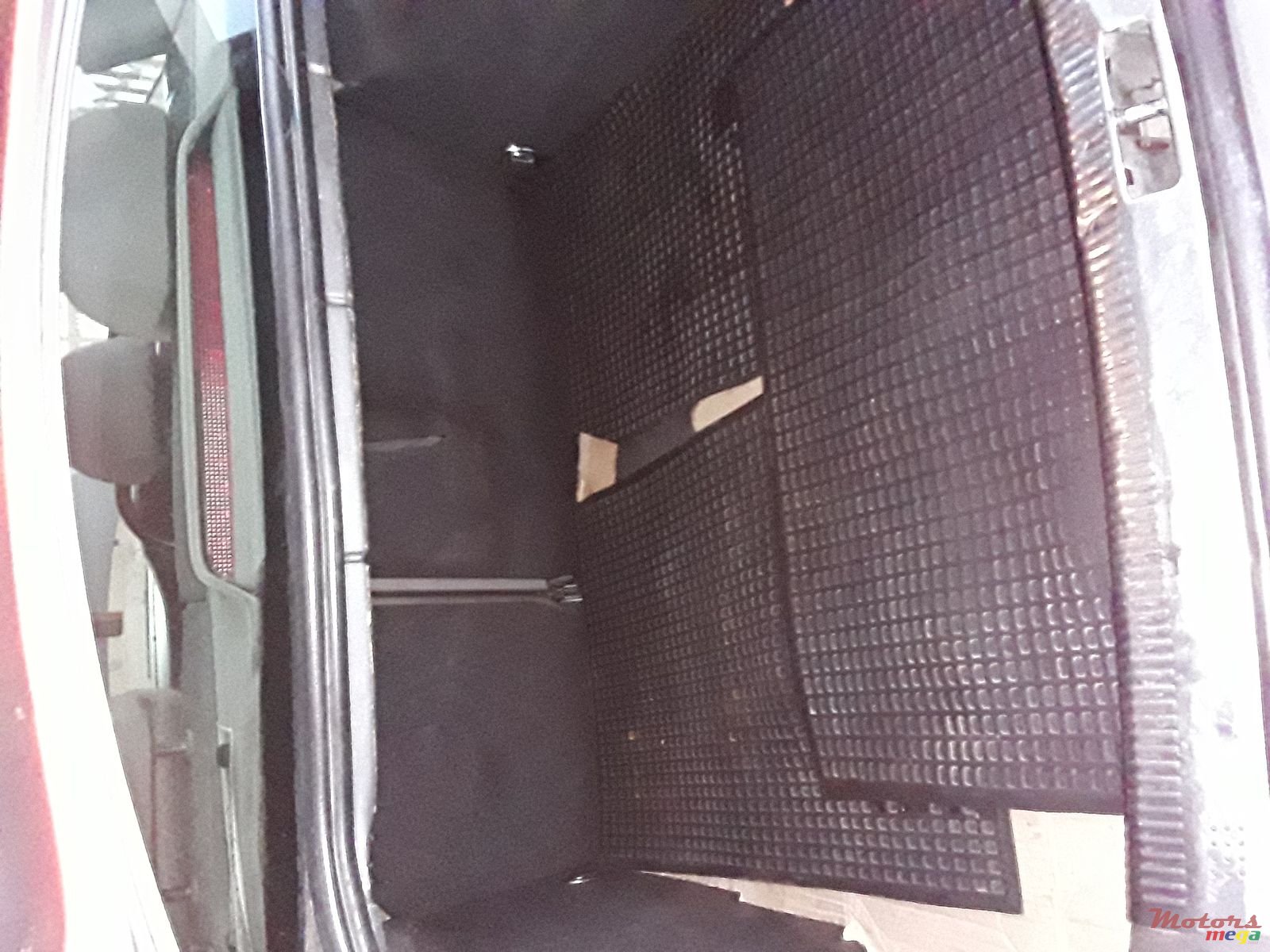 2004' Volkswagen Passat Tdi photo #3