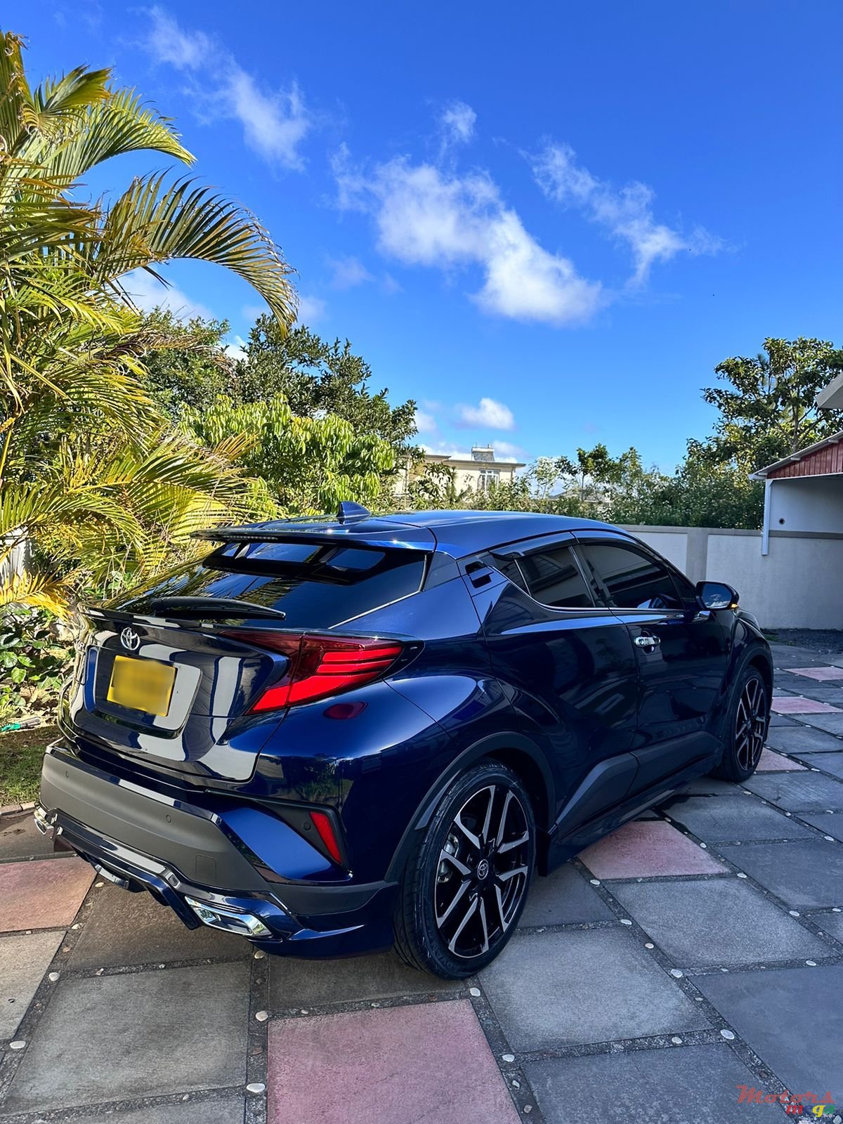 2021' Toyota C-HR photo #3