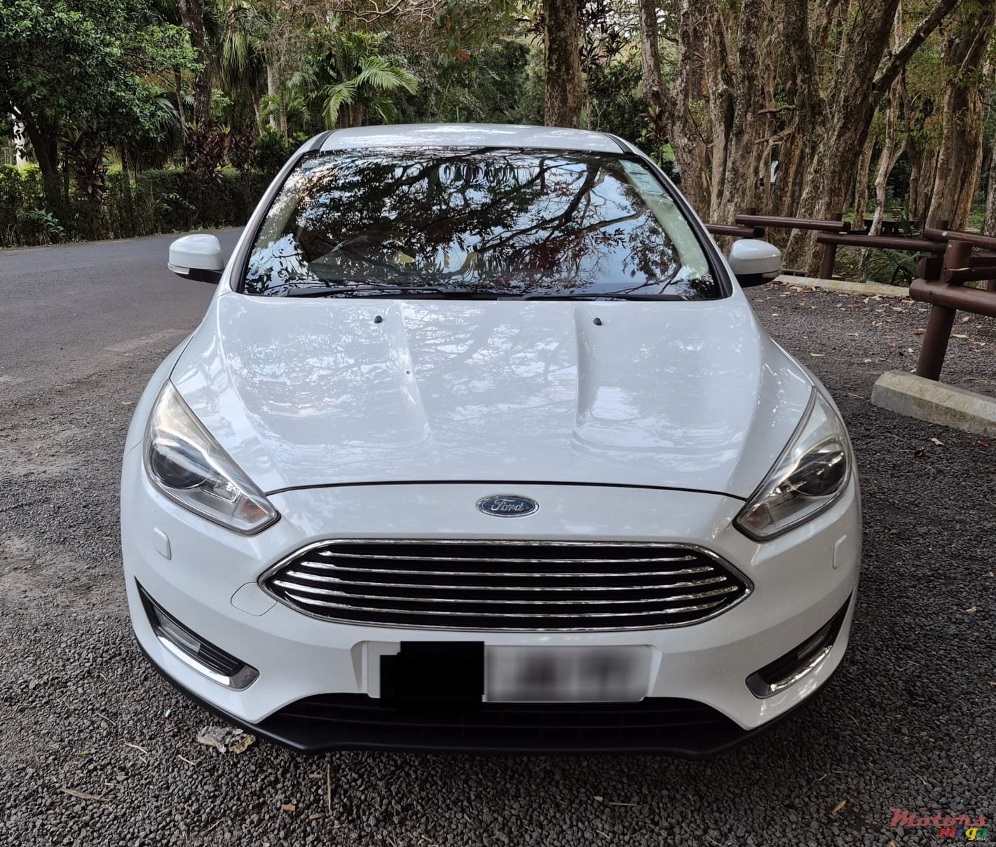 2017' Ford Focus Titanium Auto photo #1