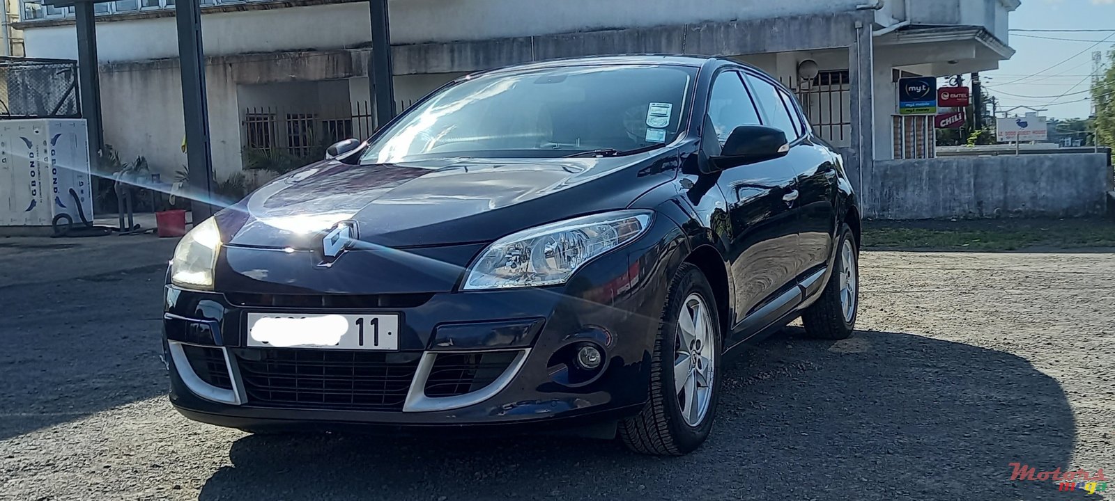 2011' Renault Megane Tce photo #1