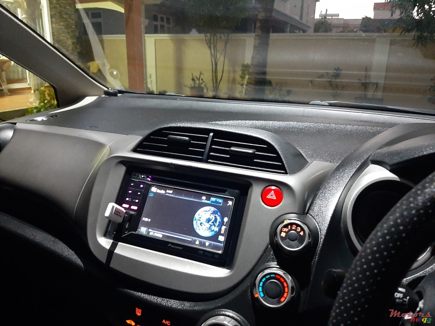 2011' Honda Fit photo #1