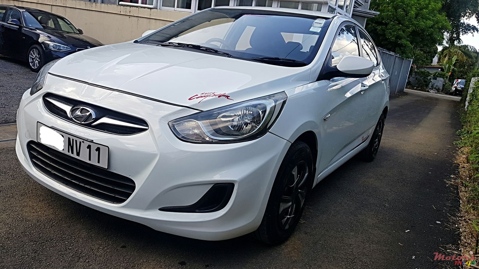 2011' Hyundai Accent photo #2