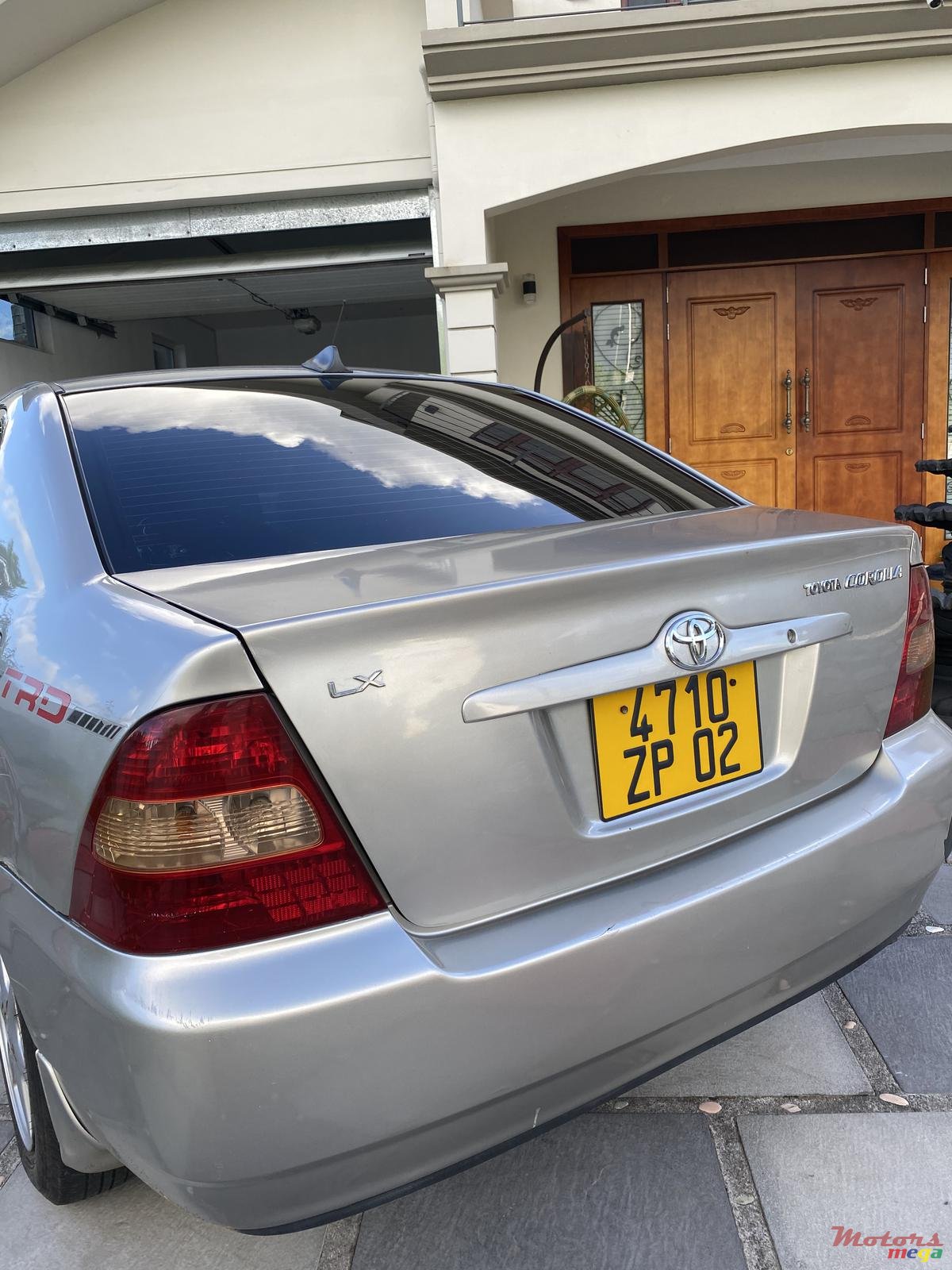 2002' Toyota Corolla Nze photo #1