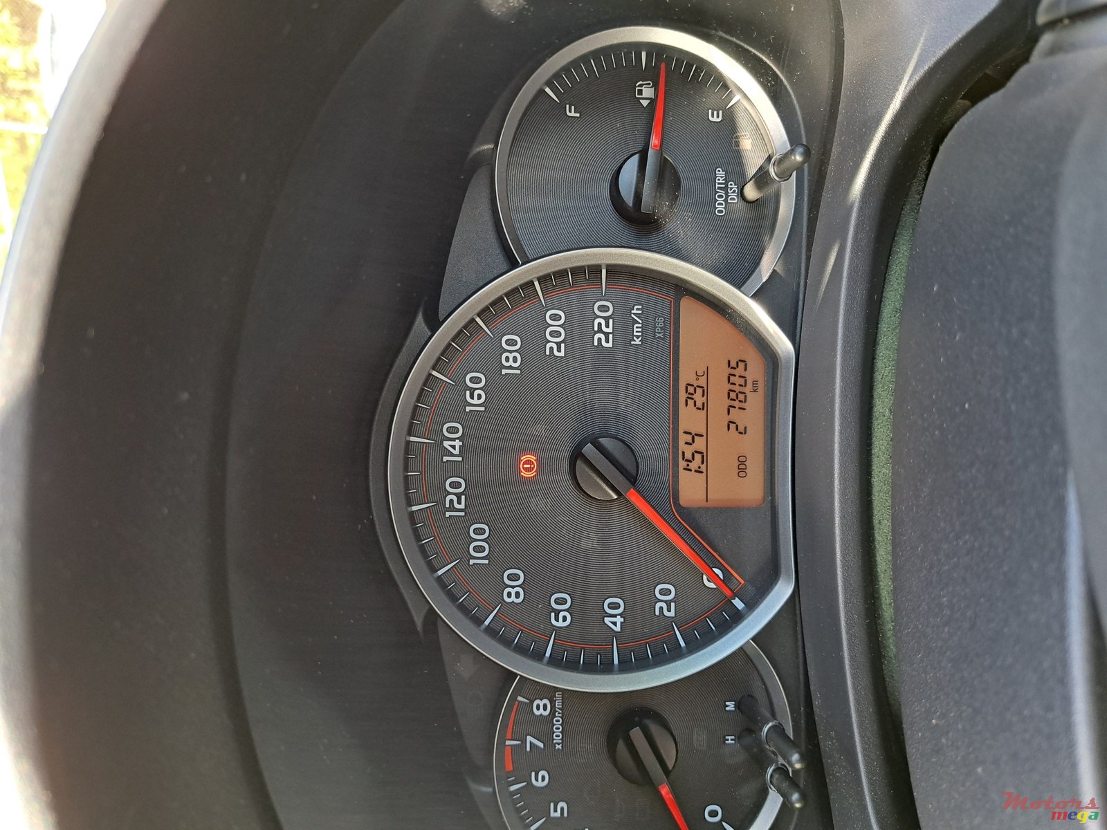 2012' Toyota Yaris photo #5