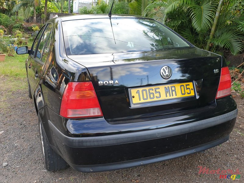 2005' Volkswagen photo #6