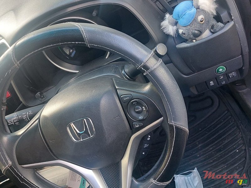 2018' Honda Fit F Package photo #2