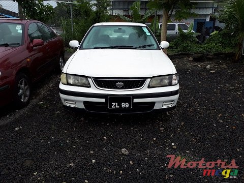 1999' Nissan B15 photo #1