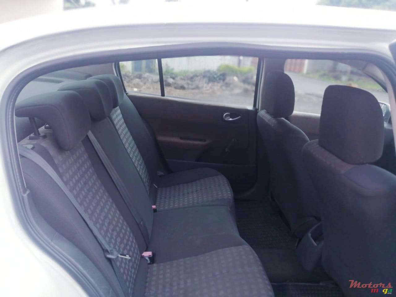 2006' Renault Megane photo #4