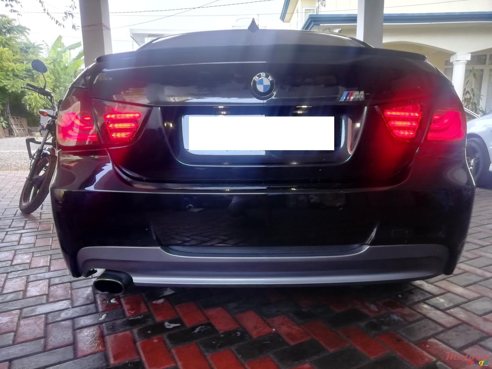 2009' BMW 3 Series photo #4