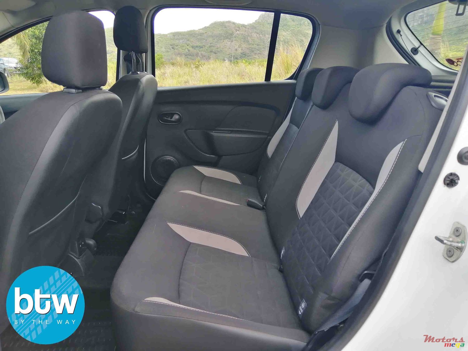 2014' Renault Sandero StepWay photo #4