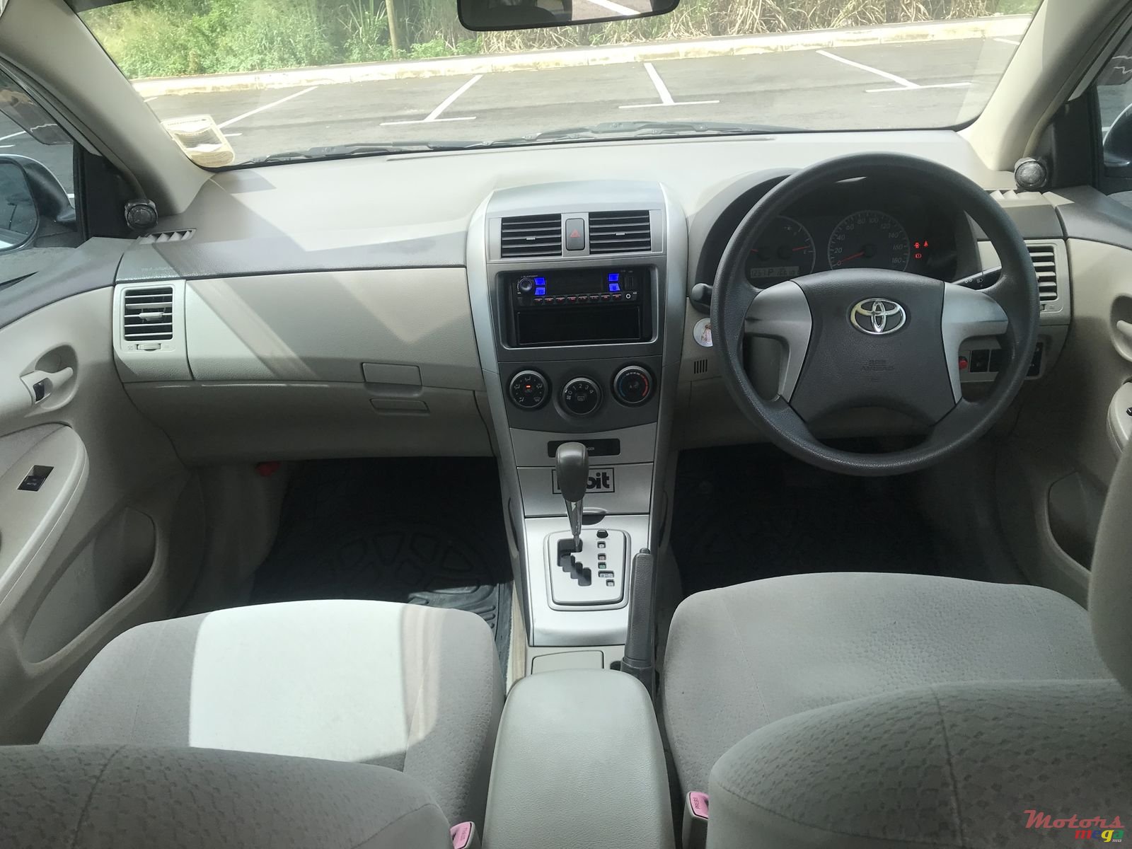 2009' Toyota Axio photo #7