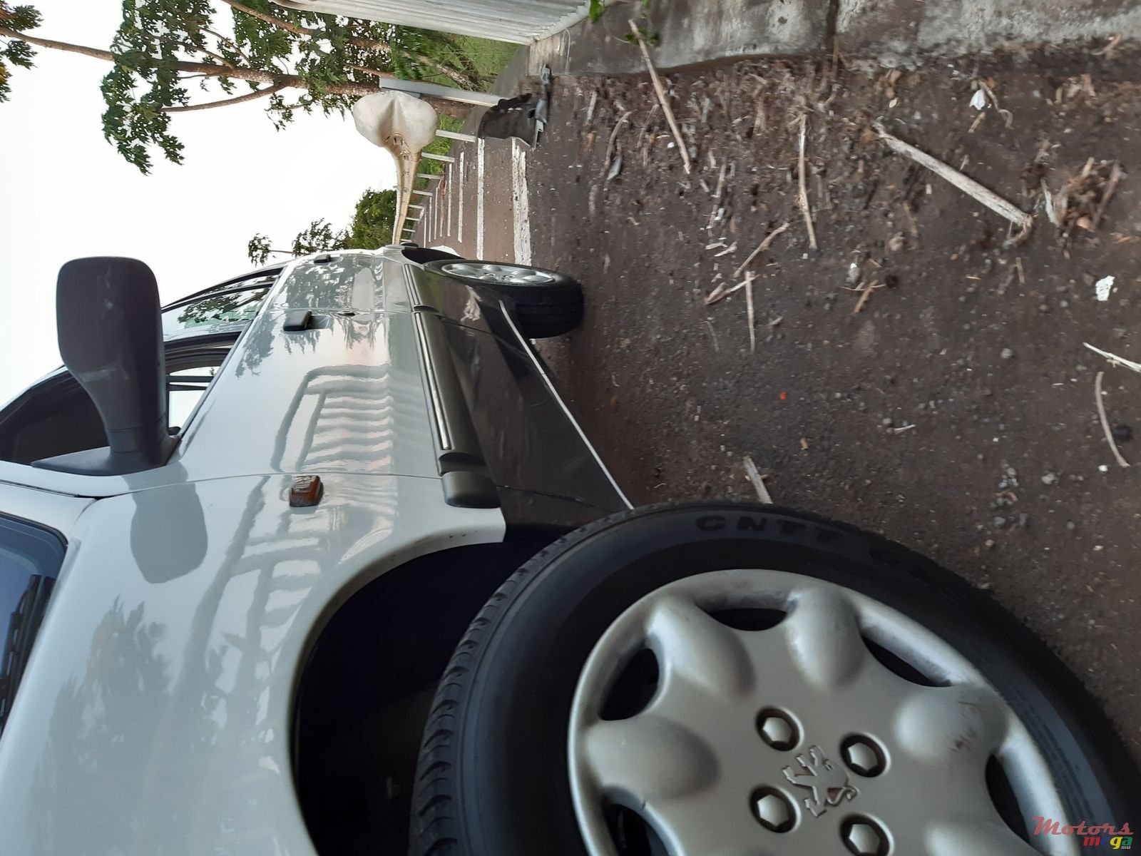 2004' Peugeot 106 photo #3