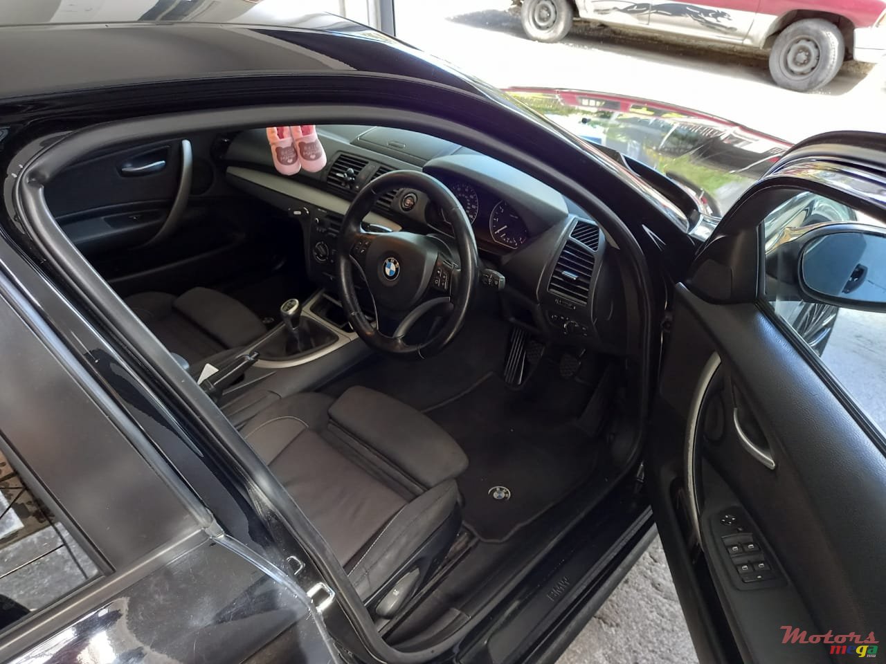 2008' BMW 1 Series photo #5