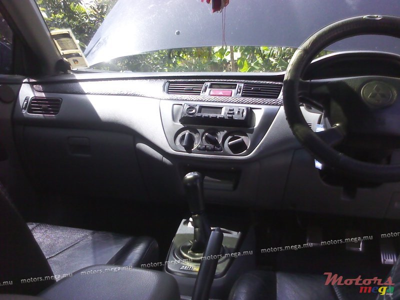 2003' Mitsubishi photo #6