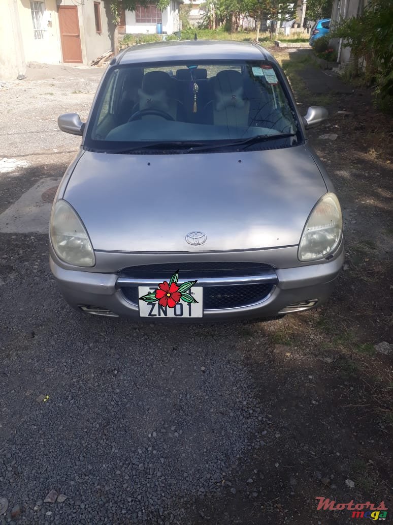 2001' Toyota photo #2