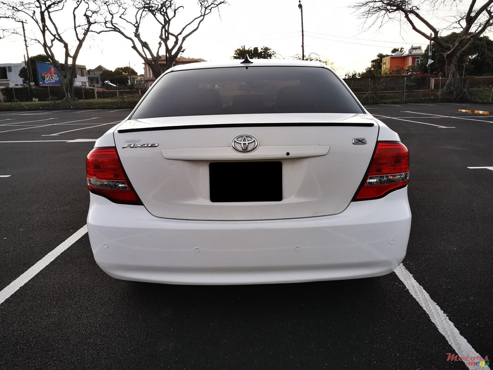 2009' Toyota Axio photo #3